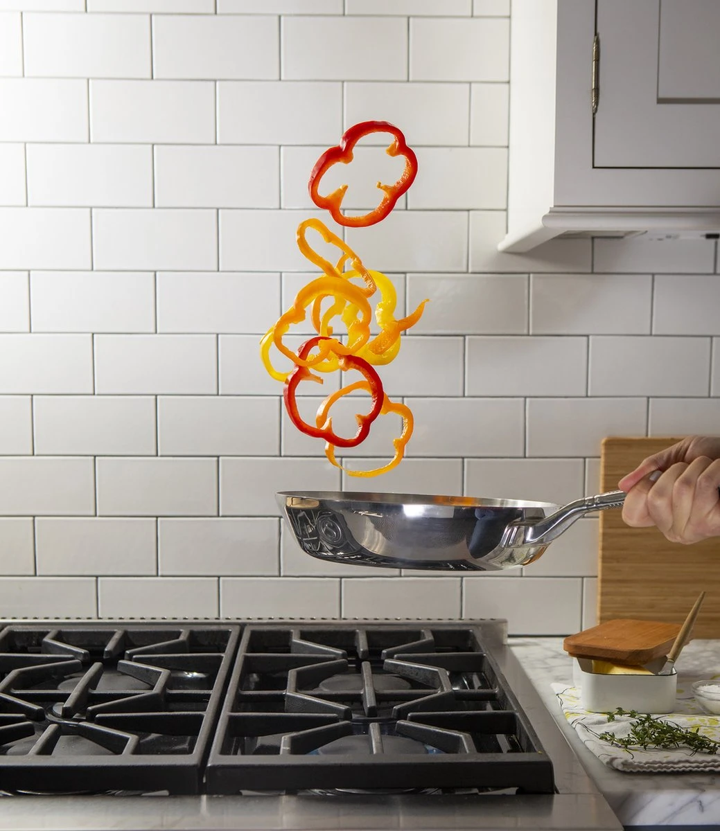 Saveur Selects Voyage Series - Triply RVS Koekenpannenset Inductie - 20cm - 25cm - Anti Aanbak - Levenslange Garantie - Luxe Pannenset 7 Saveur Selects Voyage Series - Triply RVS Koekenpannenset Inductie - 20cm - 25cm - Anti Aanbak - Levenslange Garantie - Luxe Pannenset - Afbeelding 7