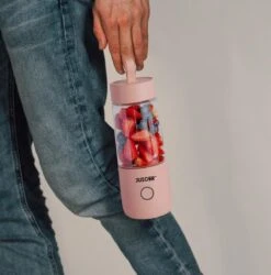 JUICER™ Original Smoothie Maker / Compact Blender - Draagbare Blender Op Batterij / Accu – USB Oplaadbare Draagbare Mini Blender To Go – 350ml - Pink -Merkloos Winkel 1187x1200 17