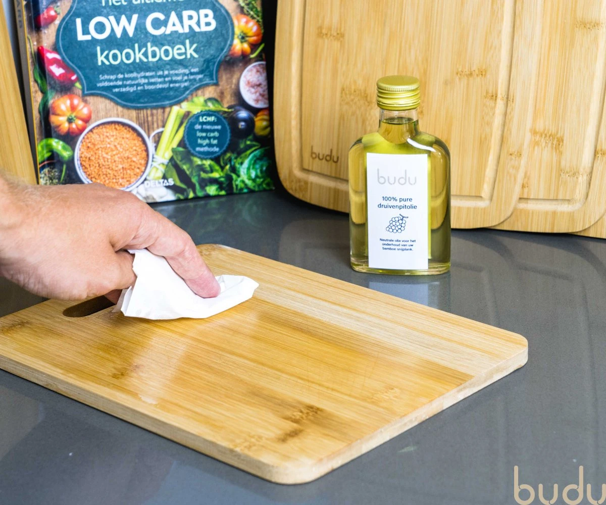 Budu Onderhoudsolie Bamboe Of Houten Snijplanken - Druivenpitolie - 100 Ml - Olie 4 Budu Onderhoudsolie Bamboe Of Houten Snijplanken - Druivenpitolie - 100 Ml - Olie - Afbeelding 4