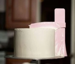Verstelbare Gladstrijker - Fondant Schraper - Taart Decoratie Soepeler - Versier Gereedschap - Glad Strijken Van Cake En Taart - Glazuur Smoother - Voor Botercrème, Ganache Marsepein En Glazuur - 1 Stuks -Merkloos Winkel 1200x1027 10