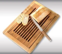 FSC Acacia Houten Broodsnijplank + Kruimelvanger | Broodplank Hout Met Brood Kruimel Opvangbak | Brood Snijplank Met Rooster | Snijplank Voor Brood | Afm. 47,5 X 32 X 2 Cm.