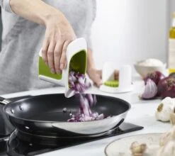 ChopCup Groentesnijder - Joseph Joseph -Merkloos Winkel 1200x1068 2