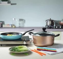 ZijTak - 6 Kleurige Onderzetters - Pannenonderzetter - Pannen En Potten - Opvouwbaar - Silicone - Keuken - Antislip - Onderzetter - Pannenlap - Hitte Bestendig - Plooibaar - Hip Design - Praktisch Opblooibaar - Duurzaam - Afwasbaar -Merkloos Winkel 1200x1114 17