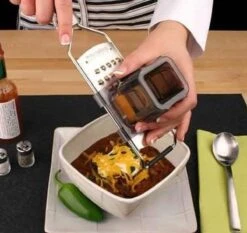 Microplane Rasp Professional Extra Grof -Merkloos Winkel 1200x1133 7