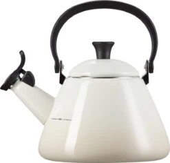 Le Creuset Fluitketel Kone - Meringue -Merkloos Winkel 1200x1145 3