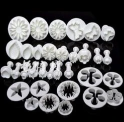 33-delige Bakvormpjes Set Kerstmis - Koekvormpjes - Hart/Ster/Bloem/Vlinder Uitsteekvormpjes - Decoratie Vormen - Koekjes - Bakken -Merkloos Winkel 1200x1186 23