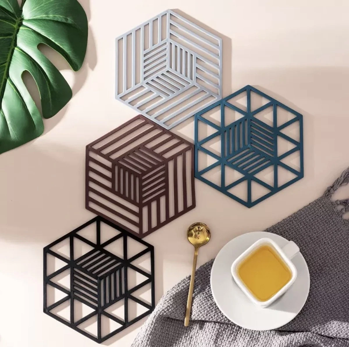 Db Onderzetters (2 Stuks) - Multifunctioneel - Onderleggers Glazen - Siliconen - Accessoires - Glas Onderzetters - Zeshoekig - Hip Design - Zwart 5 Db Onderzetters (2 Stuks) - Multifunctioneel - Onderleggers Glazen - Siliconen - Accessoires - Glas Onderzetters - Zeshoekig - Hip Design - Zwart - Afbeelding 5