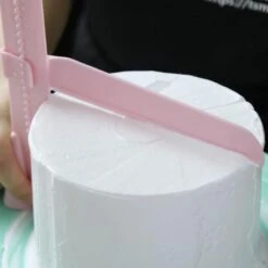 Verstelbare Gladstrijker - Fondant Schraper - Taart Decoratie Soepeler - Versier Gereedschap - Glad Strijken Van Cake En Taart - Glazuur Smoother - Voor Botercrème, Ganache Marsepein En Glazuur - 1 Stuks -Merkloos Winkel 1200x1198 117