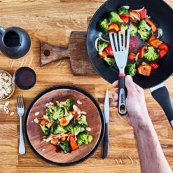 Tefal Unlimited Wokpan - Ø 28 Cm -Merkloos Winkel 1200x1198 21