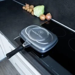 Herenthal Dubbele Grillpan - Ø 28 Cm - Koekenpan - Keramische Pan - Marmeren Coating Met Antiaanbaklaag - PFAS & PFOA Vrij - Pan - Grill - Vermindert Geur, Rook En Oliespatten - Zilver 15 Herenthal Dubbele Grillpan - Ø 28 Cm - Koekenpan - Keramische Pan - Marmeren Coating Met Antiaanbaklaag - PFAS & PFOA Vrij - Pan - Grill - Vermindert Geur, Rook En Oliespatten - Zilver -Merkloos Winkel 1200x1200 1451