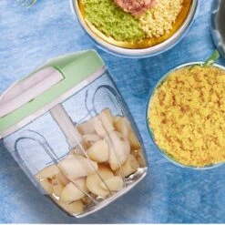 Doogo® Groentesnijder Met Trekkoord – Hakmolen – 900 ML – Groentehakker – Kruidenmolen – Uiensnijder – Pink -Merkloos Winkel 1200x1200 2125