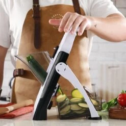 Livington TurboCut Universele Snijmachine - Groentesnijmachine Met 3 Messtanden Voor Dikke Of Fijne Plakjes - Rasp Met Snijdikte Tot 8 Mm - Vaatwasmachinebestendig - Snijmachine Met... -Merkloos Winkel 1200x1200 2352