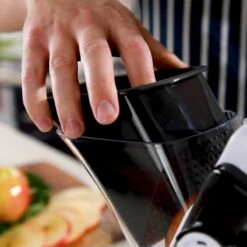 Livington TurboCut Universele Snijmachine - Groentesnijmachine Met 3 Messtanden Voor Dikke Of Fijne Plakjes - Rasp Met Snijdikte Tot 8 Mm - Vaatwasmachinebestendig - Snijmachine Met... -Merkloos Winkel 1200x1200 2353