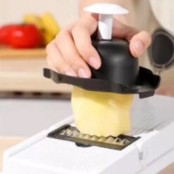 Mmoods Luxe Mandoline - Groentesnijder Voor Keuken - Keukensnijder Voor Groenten En Fruit - Groentesnijder - 19 Instelbare Raspen - Uiensnijder - Spiraalsnijder - Frietsnijder -Merkloos Winkel 1200x1200 2414