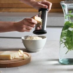 Boska Trio Formaggio - Tafelrasp Met 3 Raspmethodes - Multifunctioneel - Zilver/Zwart -Merkloos Winkel 1200x1200 3068