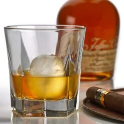 Perfecte Mega Ijsballen Set Van 4 Stuks By ATV PERFECTUM - Ø 6 Cm Groot- Ijsblokjesvorm Met Deksel - Ijsblokjesvorm Groot En Rond - Ijsblokjesvorm Silicone - Ijsblokvormen Met Deksel -Merkloos Winkel 1200x1200 3348