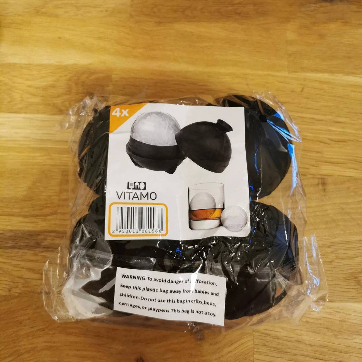 VITAMO Perfecte IJsballen Set Van 4 STUKS - Grote Whiskey IJsballenvorm - Ronde Whisky Stones - IJsklontjes - Cocktails - Frisdrank - Lekvrij - Siliconen - IJsblokjesvorm - Ø 6 Cm Groot - Zwart - Cadeau Tip 7 VITAMO Perfecte IJsballen Set Van 4 STUKS - Grote Whiskey IJsballenvorm - Ronde Whisky Stones - IJsklontjes - Cocktails - Frisdrank - Lekvrij - Siliconen - IJsblokjesvorm - Ø 6 Cm Groot - Zwart - Cadeau Tip - Afbeelding 7