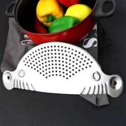 RVS Afgietdeksel- Afgiethulp Met Handvaten- Veilig Afgieten -Keuken Zeef- Vaatwasser Bestendig- Sieve- 26cm- Keuken Tool -Merkloos Winkel 1200x1200 3746