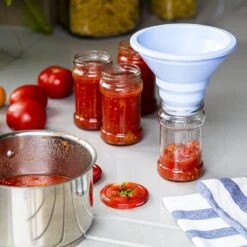 Merkloos Keuken Trechter 150/55 Inclusief 3 Confituur Recepten - Vultrechter- Keukentrechter - Pottentrechter -Merkloos Winkel 1200x1200 3921