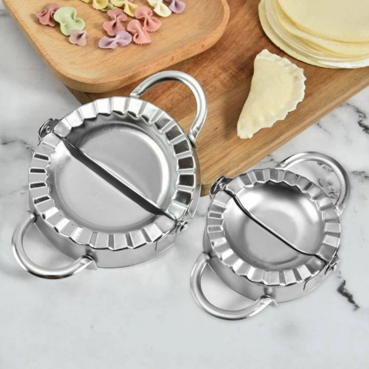 Floor 10 - Dumpling Maker - Ravioli Snijder - Pastei Vorm - Empanada Maker - Gyoza Maker - Keukengerei - Keukenaccessoires - RVS - Set Van 2 2 Floor 10 - Dumpling Maker - Ravioli Snijder - Pastei Vorm - Empanada Maker - Gyoza Maker - Keukengerei - Keukenaccessoires - RVS - Set Van 2 - Afbeelding 2