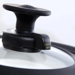 BK Universele Antispatdeksel 22-30 Cm - Glazen Deksel Met Siliconen Rand - Ontluchtingsknop -Merkloos Winkel 1200x1200 6249