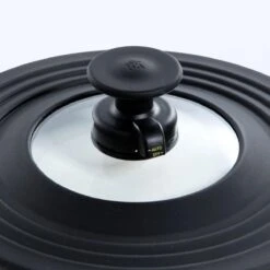 BK Universele Antispatdeksel 22-30 Cm - Glazen Deksel Met Siliconen Rand - Ontluchtingsknop -Merkloos Winkel 1200x1200 6250