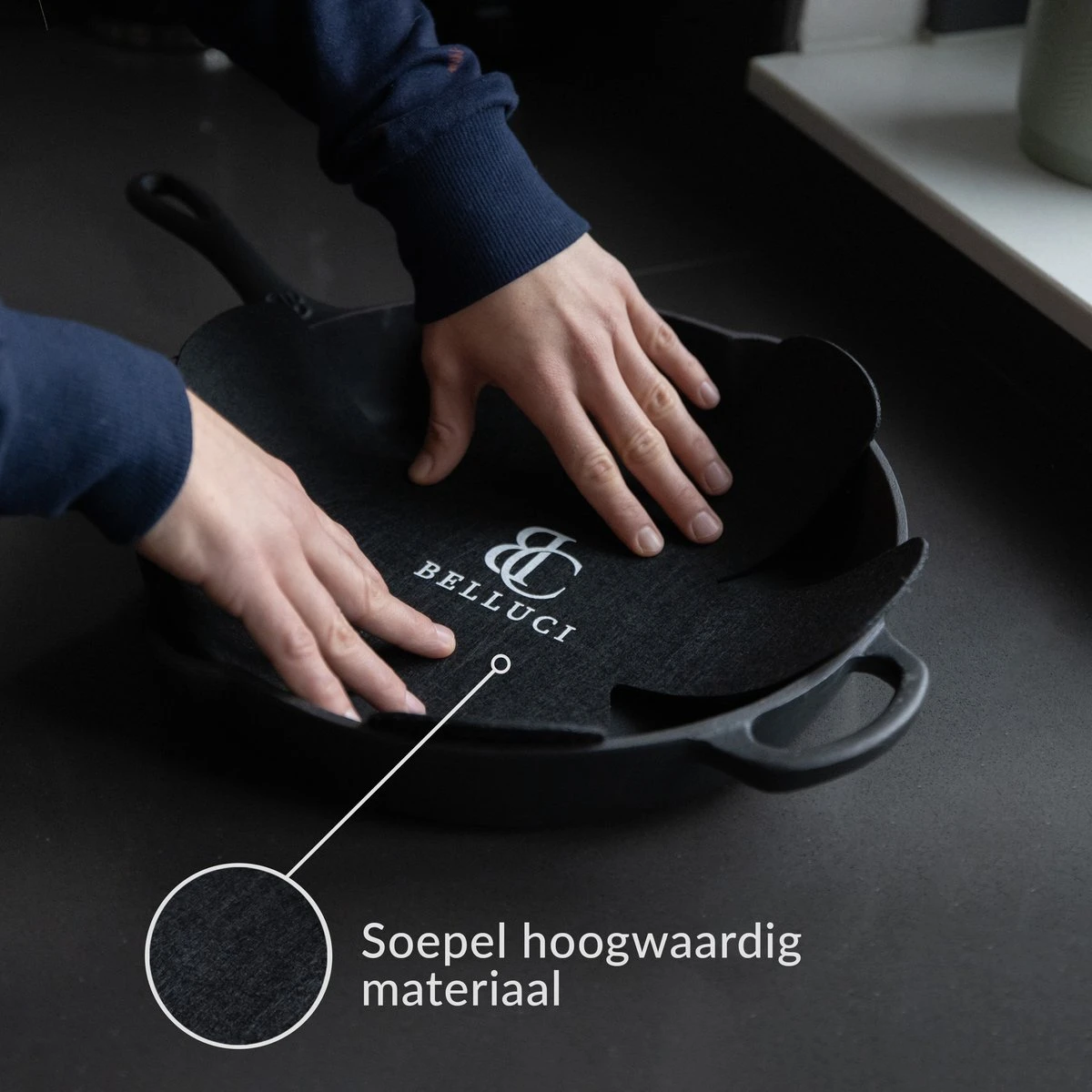 Belluci 6 Stuks Pannenbeschermer Zwart Met Anti Slip - Pannenonderzetter Hittebestendig - Pannen Beschermers Tussenlegger - Onderzetters - Ø38cm 7 Belluci 6 Stuks Pannenbeschermer Zwart Met Anti Slip - Pannenonderzetter Hittebestendig - Pannen Beschermers Tussenlegger - Onderzetters - Ø38cm - Afbeelding 7