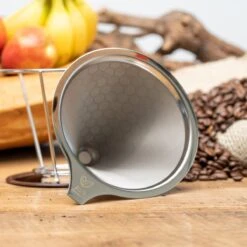 JOR Products® Koffiezetapparaat - Koffiebonen - Reizen - Koffiefilterhouder - Camping - Travel - Espresso - Barista - Duurzaam - RVS Gaas - Hario 19 JOR Products® Koffiezetapparaat - Koffiebonen - Reizen - Koffiefilterhouder - Camping - Travel - Espresso - Barista - Duurzaam - RVS Gaas - Hario -Merkloos Winkel 1200x1200 6572