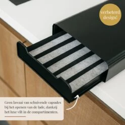 Kitchen Lab Co.® Capsule Houder Dolce Gusto, Nespresso En Nespresso Vertuo - Zwart - Max. 55 Capsules - Met Lade - Incl. Koffie Recepten E-boek -Merkloos Winkel 1200x1200 6614