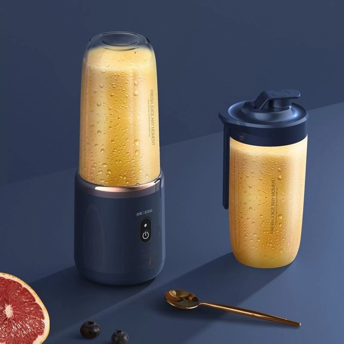 MagicBlender To Go - Draagbare Blender - Blauw - Oplaadbaar - Smoothiemaker To Go - Behoud Jouw Gezonde Voornemens - Maak Gemakkelijk En Snel Jouw Smoothies Voor Onderweg! - Met Extra Beker En Deksel 2 MagicBlender To Go - Draagbare Blender - Blauw - Oplaadbaar - Smoothiemaker To Go - Behoud Jouw Gezonde Voornemens - Maak Gemakkelijk En Snel Jouw Smoothies Voor Onderweg! - Met Extra Beker En Deksel - Afbeelding 2
