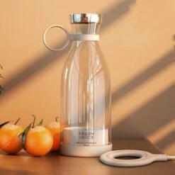 Merkloos Oplaadbare Blender - Blender To Go - Draagbare Blender - Shakebeker Met Mixer - Shaker - Shake Beker - Shakes - Mini Blender - Smootie Maker - Smoothie Mixer - Portable - Draadloos -Merkloos Winkel 1200x1200 6786