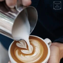 House Of Husk® Melkkan Met Art Pen - 350ml Melkopschuimkan - Zilver - Melkkannetje - Milk Pitcher - RVS - Barista Melkkan - Inclusief Latte Art Pen -Merkloos Winkel 1200x1200 6841