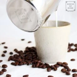 House Of Husk® Melkkan Met Art Pen - 350ml Melkopschuimkan - Zilver - Melkkannetje - Milk Pitcher - RVS - Barista Melkkan - Inclusief Latte Art Pen -Merkloos Winkel 1200x1200 6842