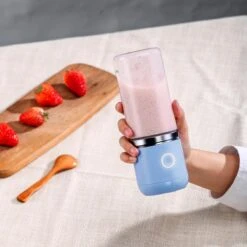 Blend In - Blender To Go - Smoothie Maker - Oplaadbare Mini Blender - Smoothies & Shakes - Draadloos & Draagbaar - Fruit Mixer - USB Oplaadbaar - 350ML - Blauw -Merkloos Winkel 1200x1200 7132