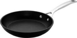 Le Creuset Koekenpan Les Forgées TNS - ø 24 Cm - Standaard Anti-aanbaklaag -Merkloos Winkel 1200x601 2