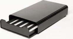 Kitchen Lab Co.® Capsule Houder Dolce Gusto, Nespresso En Nespresso Vertuo - Zwart - Max. 55 Capsules - Met Lade - Incl. Koffie Recepten E-boek