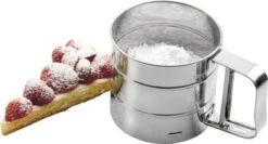 Professionele RVS Meelzeef - Bloemzeef - Poedersuikerzeef - Suikerzeef - Bakgerei - Stooier - Keuken Tafel -Roestvrij Staal - Draai Meel Zeef - Bloem Zeef - Poedersuiker Zeef - -Merkloos Winkel 1200x647 5