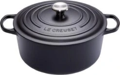 Le Creuset Signature Braadpan - 4,2 L - 24 Cm - Zwart 21 Le Creuset Signature Braadpan - 4,2 L - 24 Cm - Zwart -Merkloos Winkel 1200x754 6