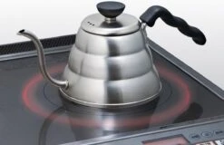 Hario V60 Buono Waterketel 1 Liter 7 Hario V60 Buono Waterketel 1 Liter -Merkloos Winkel 1200x778 6