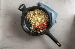 Sola Hapjespan Fair Cooking - Ø 28 Cm - Zwart/wit - Aluminium - Antiaanbaklaag -Merkloos Winkel 1200x799 126