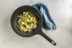 Sola Wokpan Fair Cooking - Ø 30 Cm - Zwart/wit - Aluminium - Antiaanbaklaag -Merkloos Winkel 1200x799 14