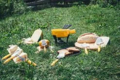 Boska Kaasrasp Cheesy - Kaasrasp Harde Kaas - Kaasrasp Voor Oude Kaas - Vaatwasserbestendig - Gele Kaasrasp - Multifunctionele Kaasschaaf - RVS - Keukengerei - Keuken Accessoires - 10 Jaar Garantie 8 Boska Kaasrasp Cheesy - Kaasrasp Harde Kaas - Kaasrasp Voor Oude Kaas - Vaatwasserbestendig - Gele Kaasrasp - Multifunctionele Kaasschaaf - RVS - Keukengerei - Keuken Accessoires - 10 Jaar Garantie -Merkloos Winkel 1200x799 183