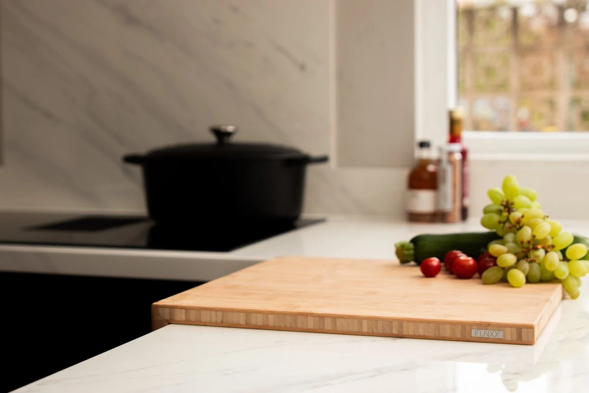 FUNXY-Aanrecht Snijplank XL - Handgemaakt - Bamboe - Snijplank - Keuken 2 FUNXY-Aanrecht Snijplank XL - Handgemaakt - Bamboe - Snijplank - Keuken - Afbeelding 2