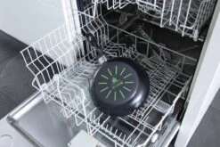 BK Easy Basic Ceramic Hapjespan Ø 28 Cm - Met Glazen Deksel - PFAS-vrij 7 BK Easy Basic Ceramic Hapjespan Ø 28 Cm - Met Glazen Deksel - PFAS-vrij -Merkloos Winkel 1200x804 9