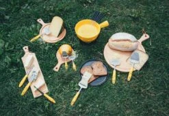 Boska Kaasschaaf Cheesy - Kaasschaaf Harde Kaas - Kaasschaaf Voor Oude Kaas - Groenteschaaf - Groentesnijder - Vaatwasserbestendig - Gele Kaasschaaf - Multifunctionele Kaasschaaf - RVS - Keukengerei - Keuken Accessoires - 10 Jaar Garantie 12 Boska Kaasschaaf Cheesy - Kaasschaaf Harde Kaas - Kaasschaaf Voor Oude Kaas - Groenteschaaf - Groentesnijder - Vaatwasserbestendig - Gele Kaasschaaf - Multifunctionele Kaasschaaf - RVS - Keukengerei - Keuken Accessoires - 10 Jaar Garantie -Merkloos Winkel 1200x826 10