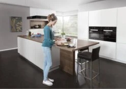 Soehnle Keukenweegschaal Page Compact 100 -Merkloos Winkel 1200x852 5