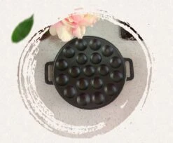 YUGN BLACK Poffertjespan Poffertjesmaker 6 Delige Set - 19 Poffertjes Incl Doseerfles Kwast Poffertjesvork Siliconen Ovenwanten - Platte Onderkant Poffertjespan Inductie Poffertjespan Elektrisch - Cadeau Tip -Merkloos Winkel 1200x993 2