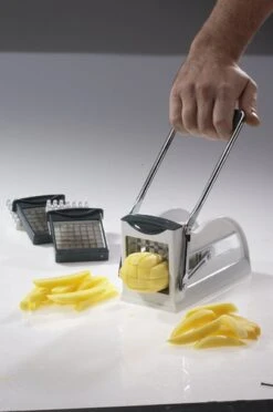 Westmark Sturdy Frietsnijder - Met Drie Messen - Wit -Merkloos Winkel 797x1200 2