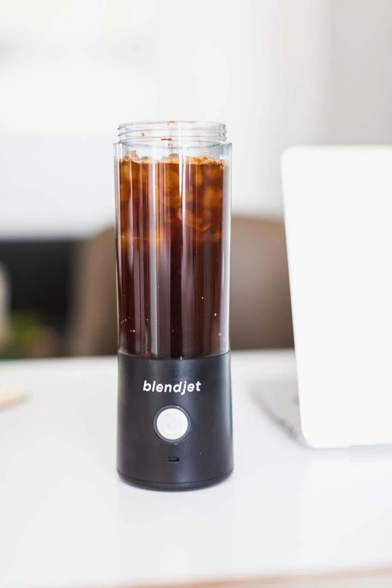 Blendjet 2 - Portable Blender - Blender To Go - Draadloze Blender - Draagbare Blender - Smoothie Maker - USB-C Oplaadbaar - 475 ML - Zwart 8 Blendjet 2 - Portable Blender - Blender To Go - Draadloze Blender - Draagbare Blender - Smoothie Maker - USB-C Oplaadbaar - 475 ML - Zwart - Afbeelding 8