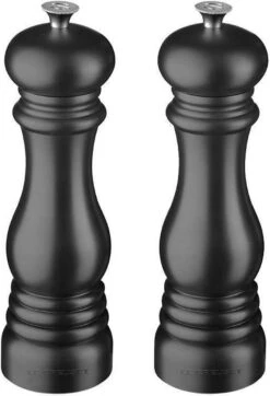 Le Creuset Peper- En Zoutset Mat Zwart 21 Cm -Merkloos Winkel 819x1200 1